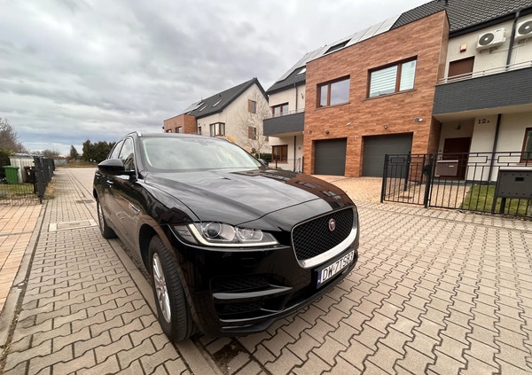 Jaguar F-Pace cena 85000 przebieg: 158000, rok produkcji 2017 z Wrocław małe 67